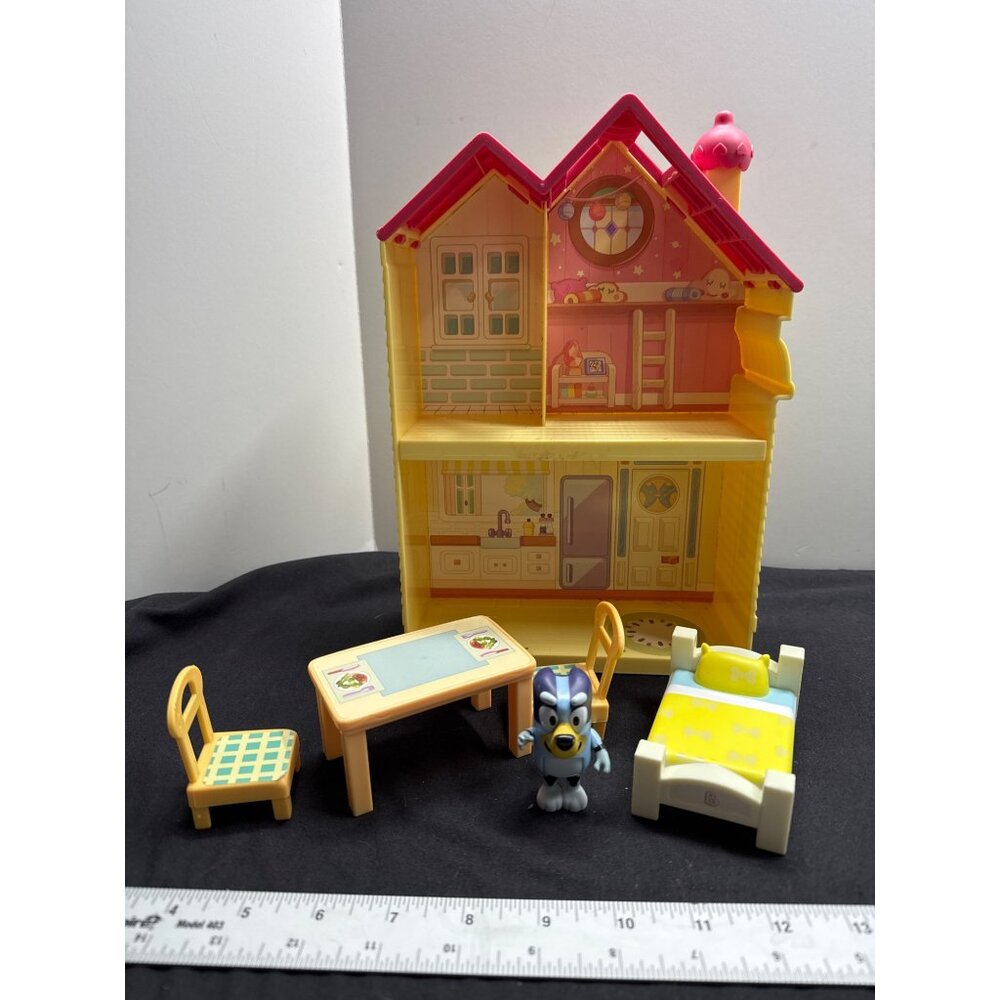 Bluey Figurine Mini Dollhouse Playset With Furniture & Accessories By Moose